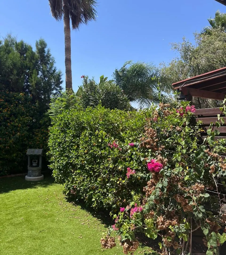 Serene Garden Near Sea Meneou Apartment